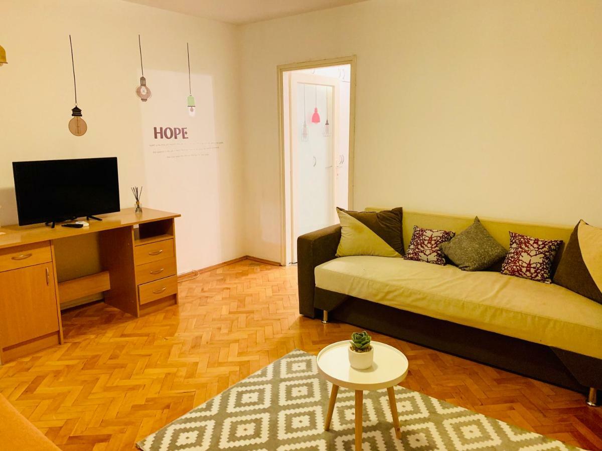 Ultracentral Apartment With All You Need: Wifi, Tv, Ac, Washer, Coffe ทิมิชัวรา ภายนอก รูปภาพ